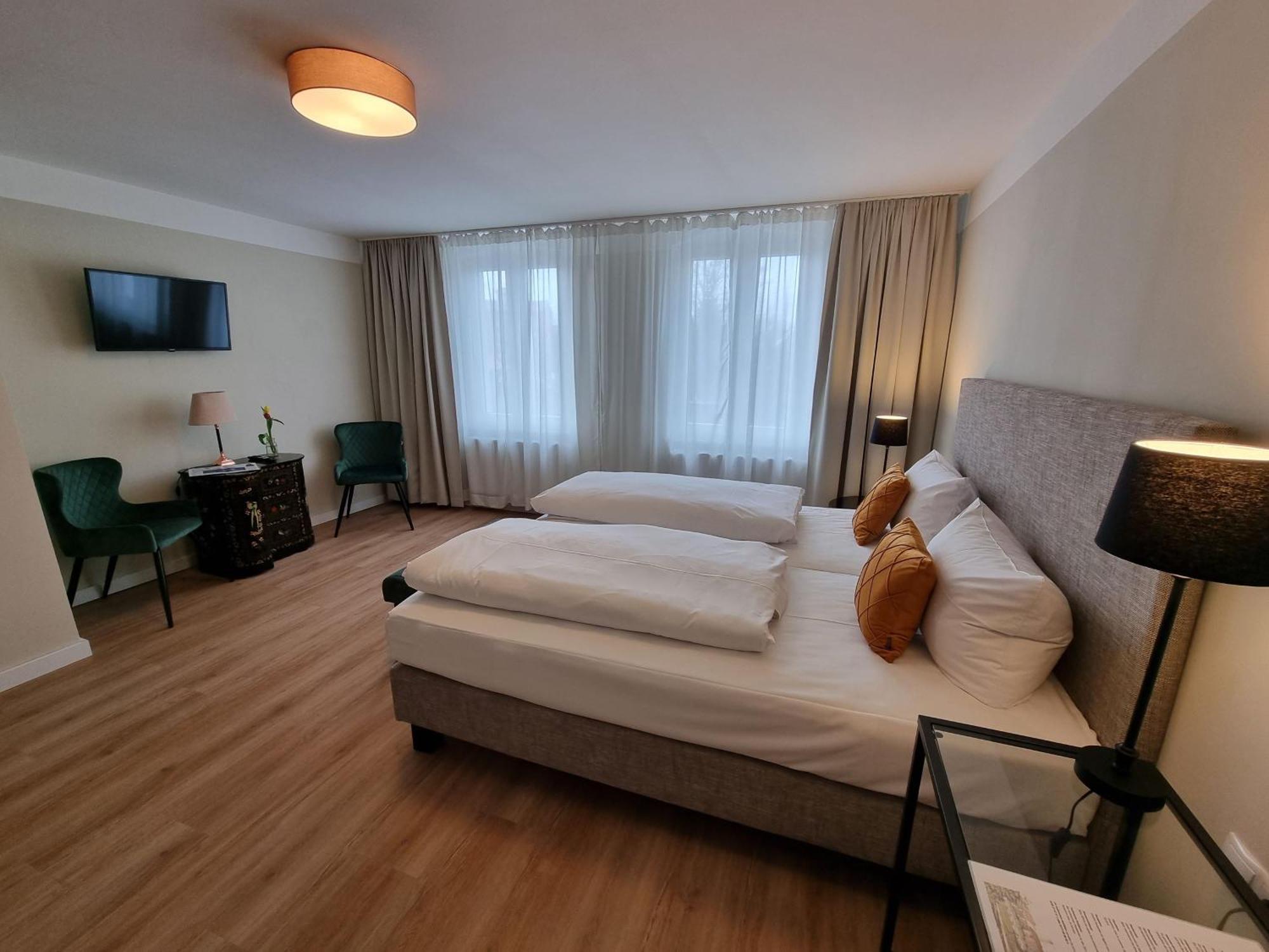Hotel Burg Wanzleben ภายนอก รูปภาพ