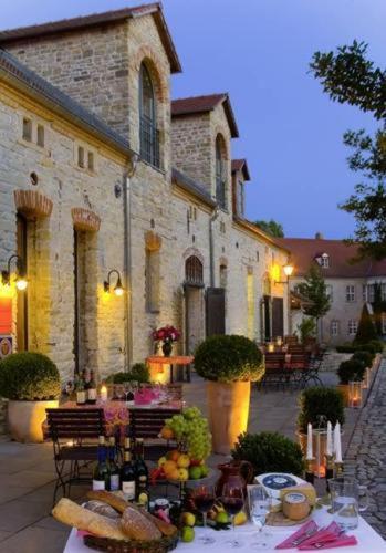 Hotel Burg Wanzleben ภายนอก รูปภาพ