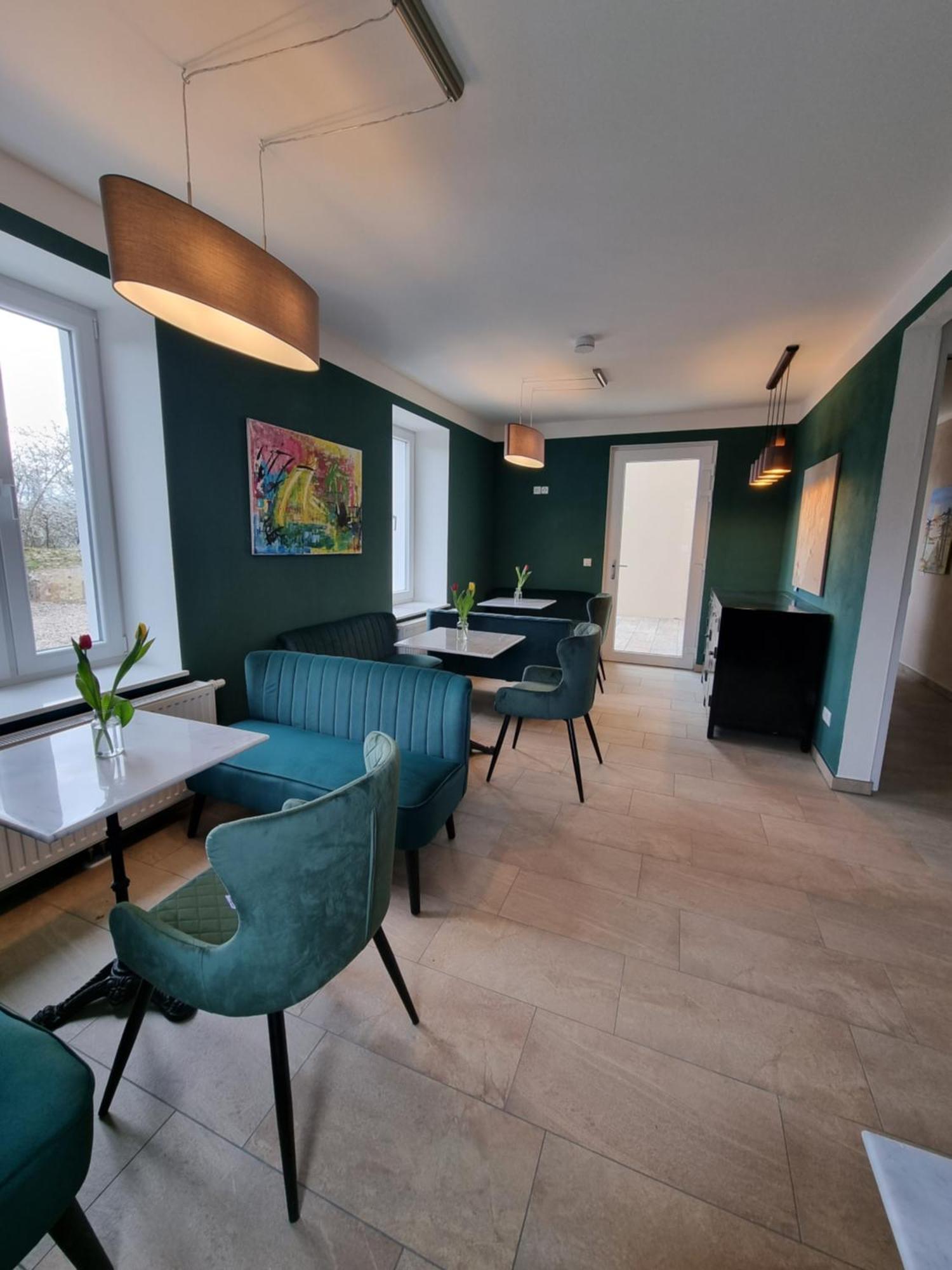 Hotel Burg Wanzleben ภายนอก รูปภาพ